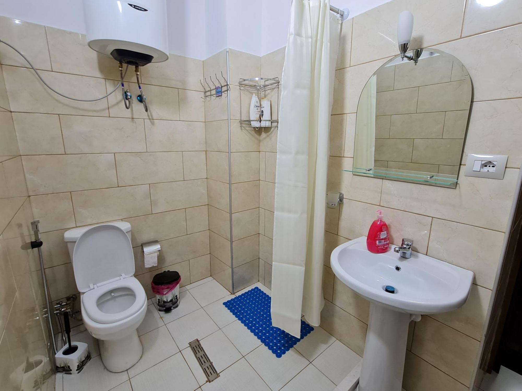 Jon'S Apartment Тирана Екстер'єр фото