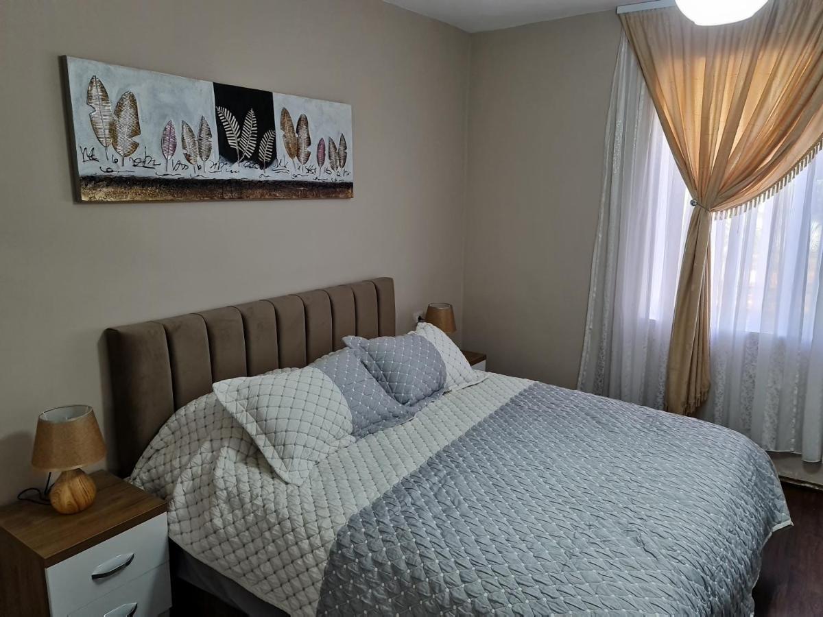 Jon'S Apartment Тирана Екстер'єр фото